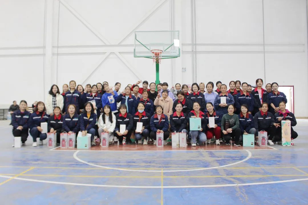 Uniting Women’s Strength, Showcasing Female Elegance Uniting Women’s Strength, Showcasing Female Elegance